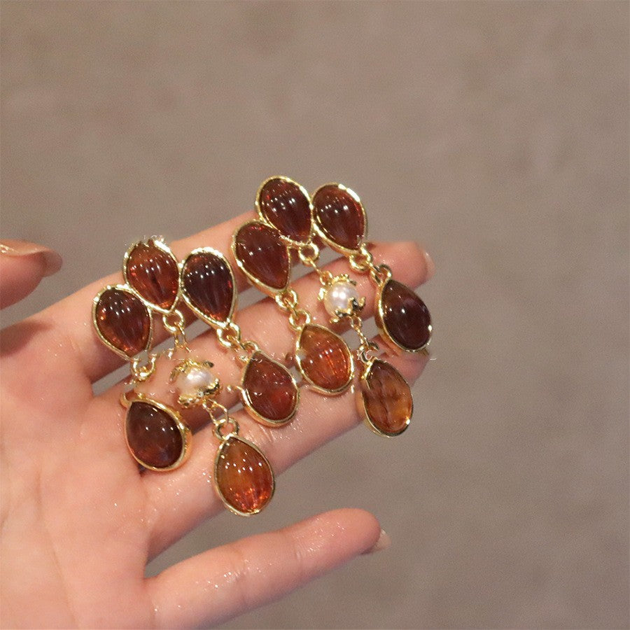 Vintage Ohrringe im Maillard-Stil aus Holz und Harz für Damen, goldfarbene gedrehte Knoten-Ohrhänger aus Harz, Retro-Luxus-Modeschmuck
