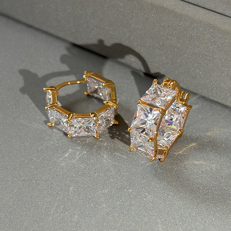 Exquisite Gold-detailed Diamond-studded Zircon Earrings For Women