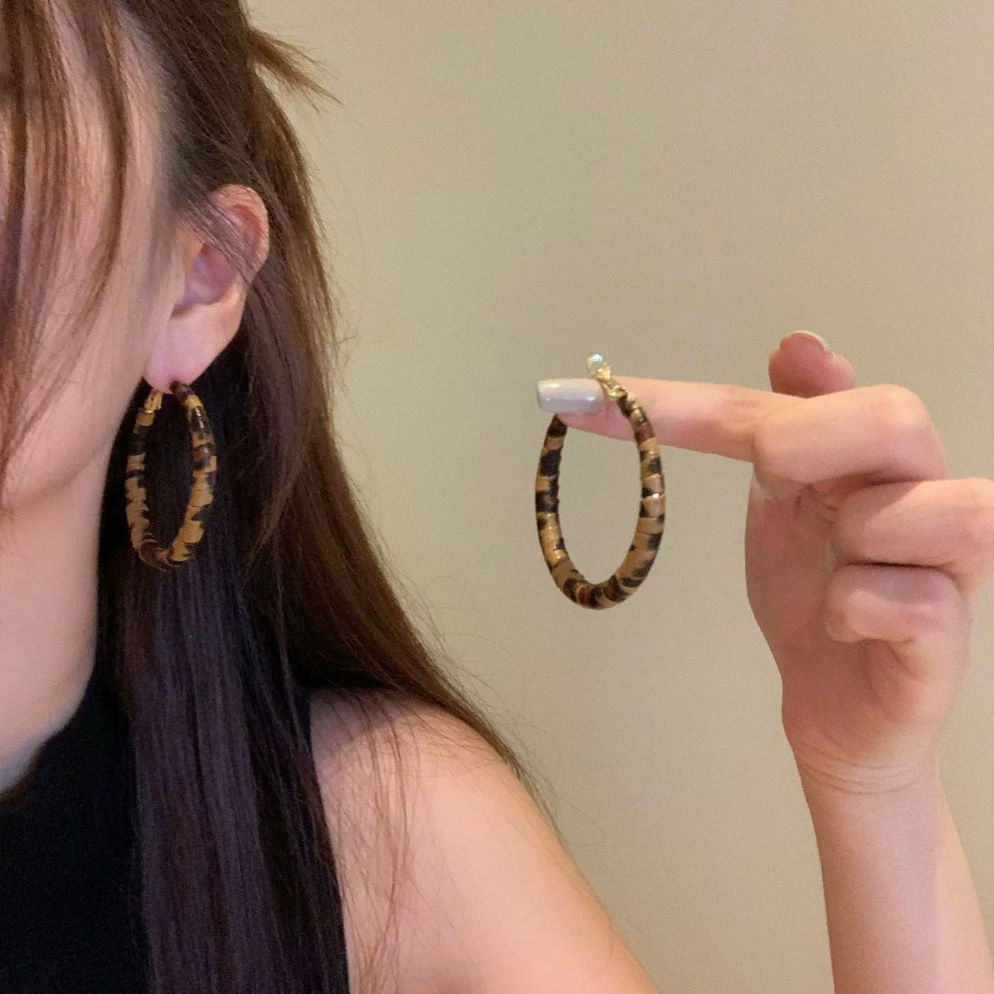 Elegante Ohrstecker für Damen mit Katzenaugenstein und quadratischem Design, zarte roségoldbeschichtete Legierung, CZ-Halo-Ohrringe, luxuriöses minimalistisches Brautschmuck-Geschenk