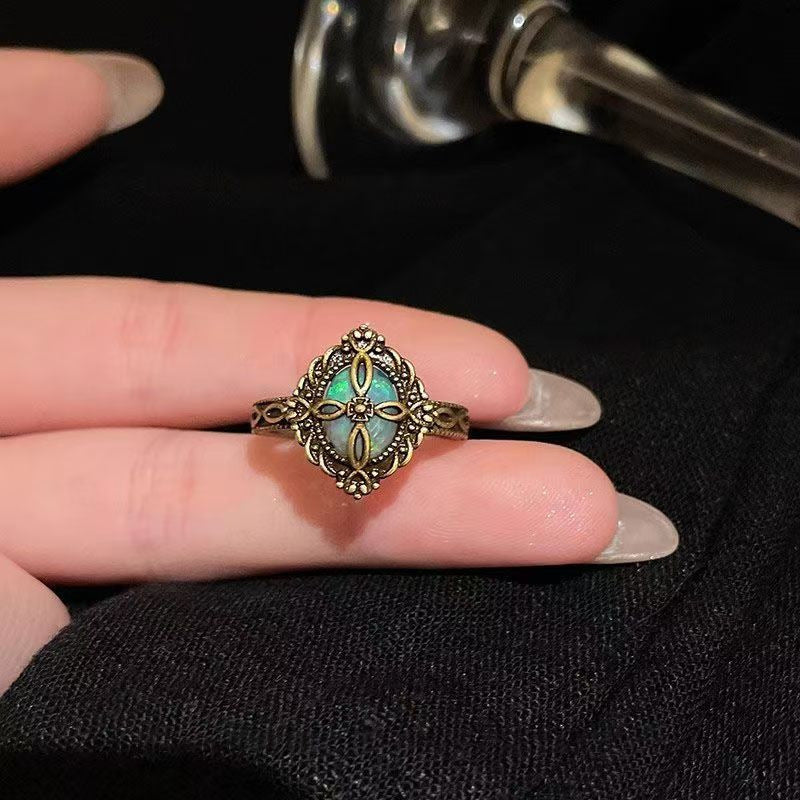 Vintage Schmetterlingsring mit Mondstein, Antik vergoldeter verstellbarer Statement-Ring für Damen